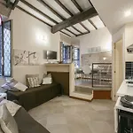 C M Via Veneto Sweet Apartment